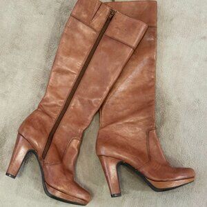 Gianni Bini Brown leather boots